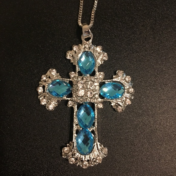 Cross Rhinestone Necklace NEW - Picture 4 of 7